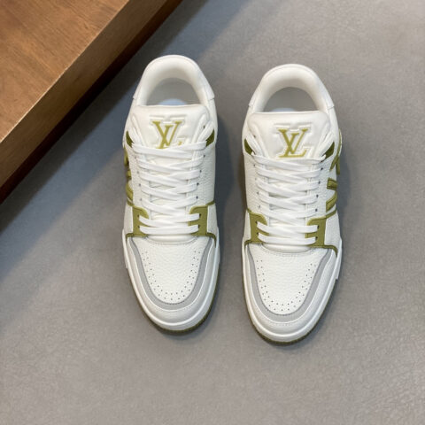LV 男士trainer运动鞋