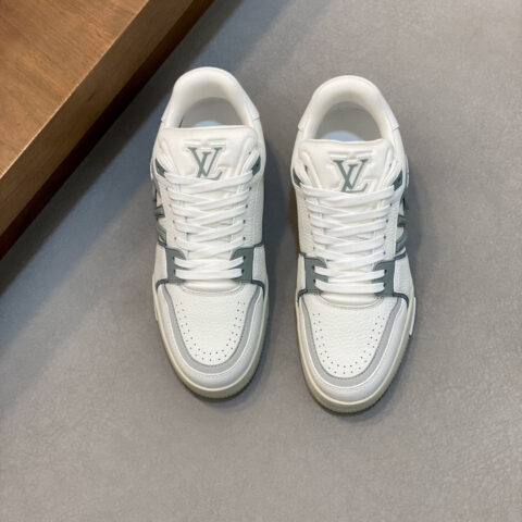 LV 男士trainer运动鞋