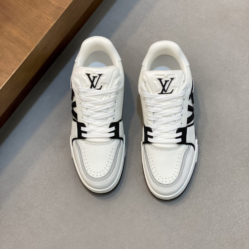 LV 男士trainer运动鞋