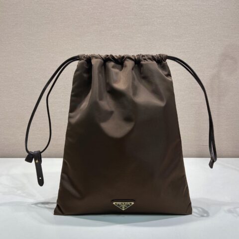 PRADA 新品手包🎉1NK001抽绳小袋