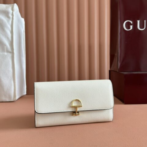 GUCCI Softbit系列 型号：828147白色/原厂皮