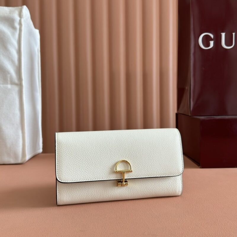 GUCCI Softbit系列 型号:828147白色/原厂皮