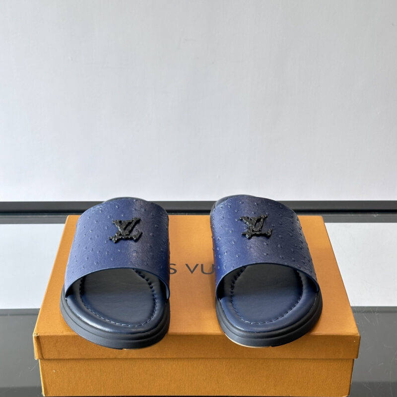 LV 新款平底沙滩拖鞋