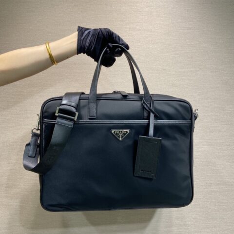 PRADA 新品公文包🎉2VE029