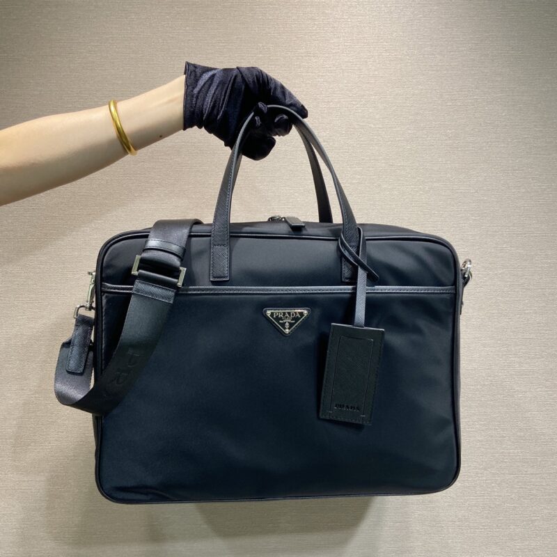 PRADA 新品公文包🎉2VE029