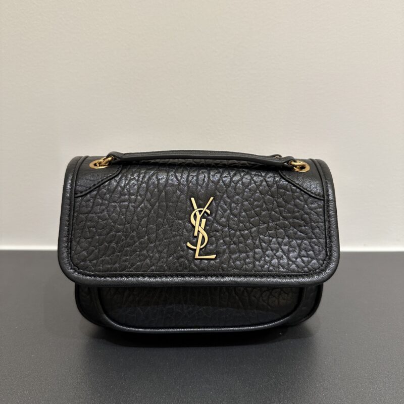 YSL  𝗡𝗶𝗸𝗶羊皮黑金𝟭𝟴𝗰𝗺 款号：828736 黑色金扣