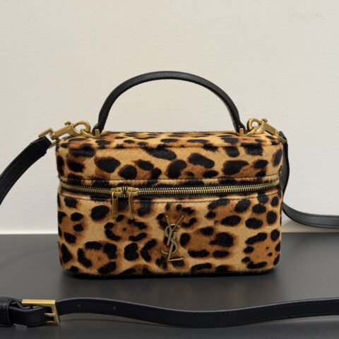 YSL 𝗚𝗔𝗕𝗬 𝗩𝗔𝗡𝗜𝗧𝗬迷你豹纹手拿包 型号：766731