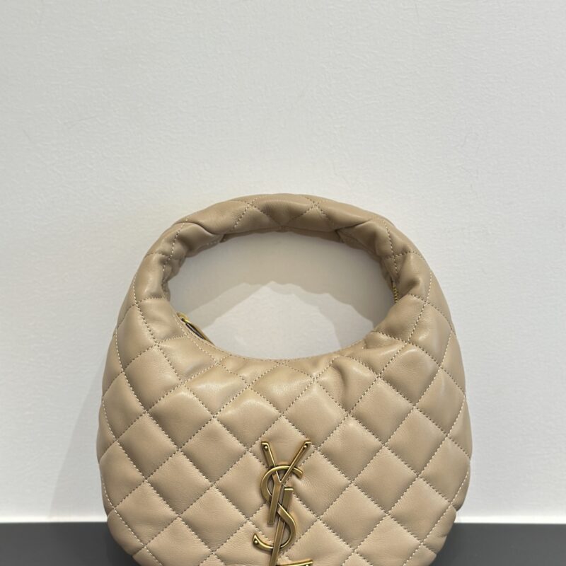 YSL 𝗜𝗖𝗔𝗥𝗘 𝗯𝗮𝗯𝘆纳帕羊皮手袋 型号：851689杏色