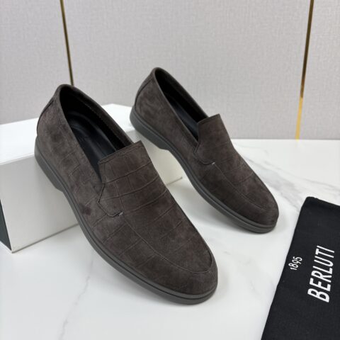 BERLUTI  新款手工擦色拼反毛皮乐福鞋