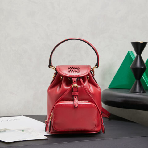 MIUMIU 新品学院风迷你双肩包 5BZ045大红