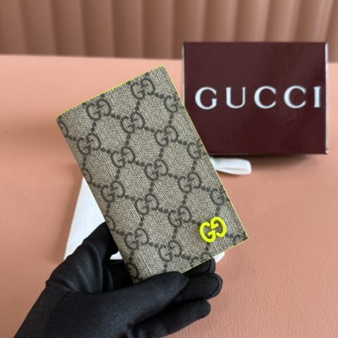 GUCCI 饰GG细节长款卡片夹 款号768249 FACQC 9753