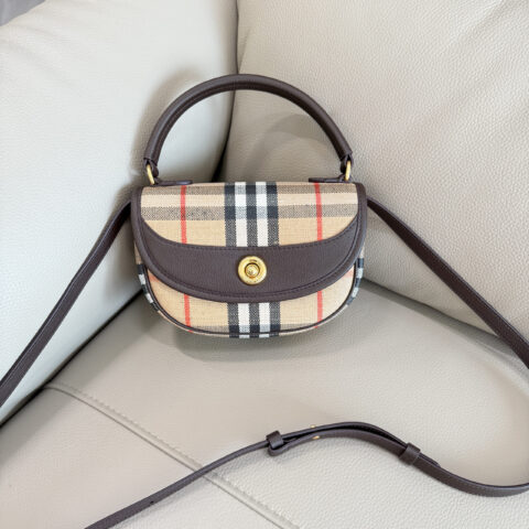 Burberry 迷你 Highlands精巧包款 型号2401