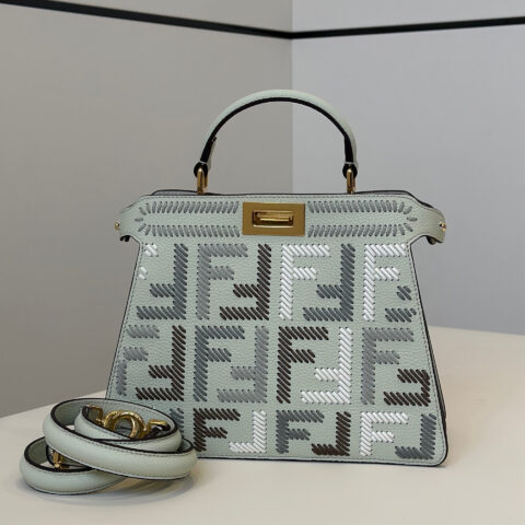 FENDI Peekaboo全新系列 款号：8671AL