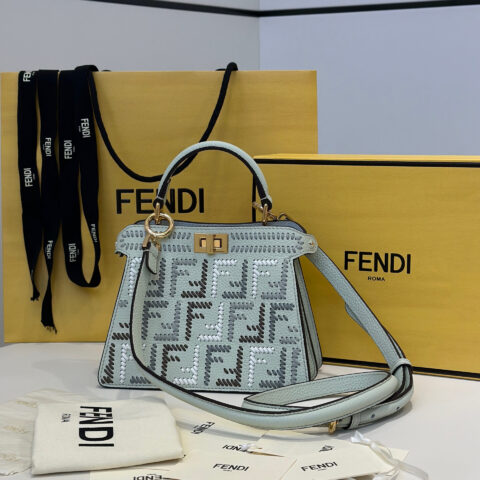 FENDI Peekaboo全新系列 款号：8671AS