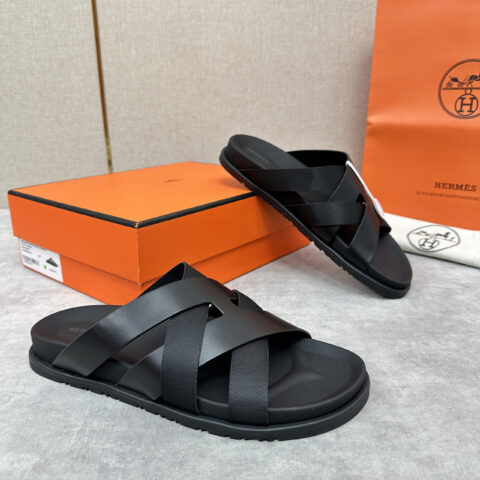 HERMES 最新经典男款 Kazimir 拖鞋