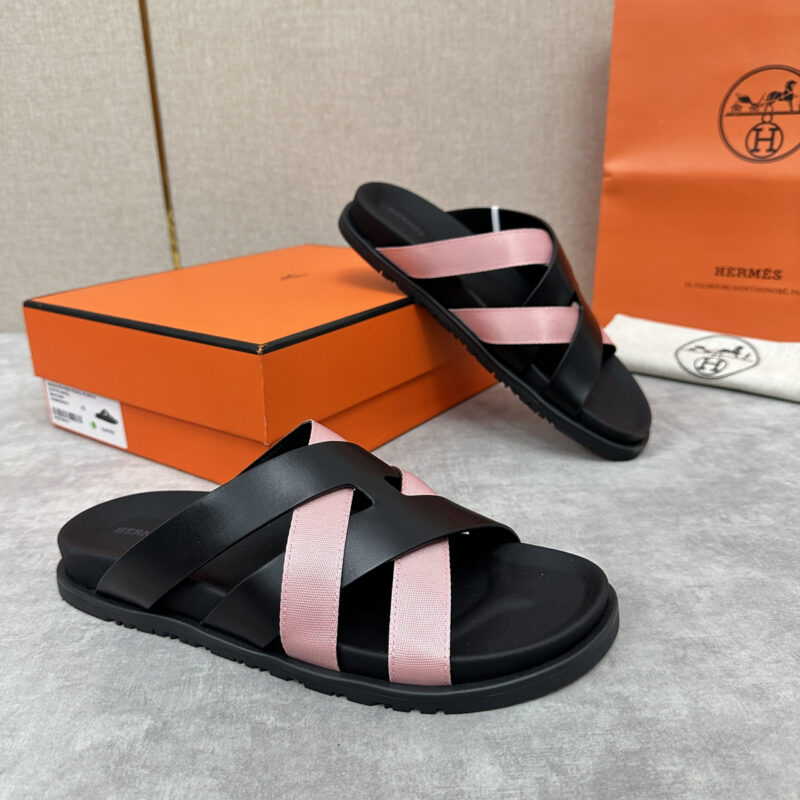 HERMES 最新经典男款 Kazimir 拖鞋