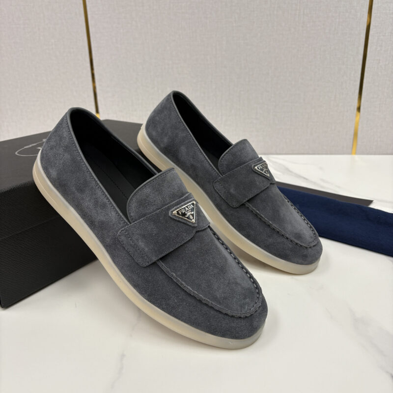 PRADA 男士绒面乐福鞋