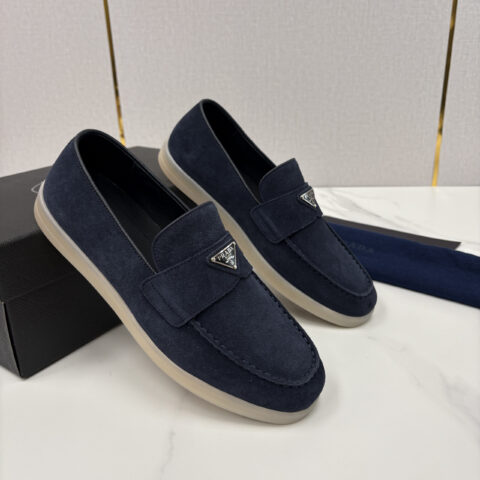 PRADA 男士绒面乐福鞋
