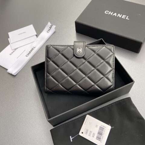 CHANEL 小香護照夾系列 编号:96066  黑羊銀
