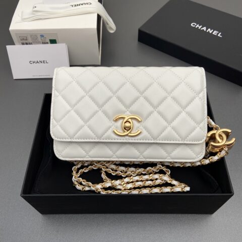 CHANEL 小香进口意大利小羊皮 货号:AP3938 白色羊皮金色五金