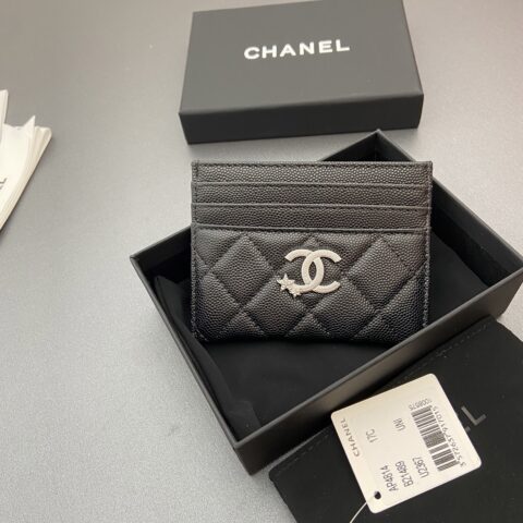 CHANEL 新款係列魚子醬牛皮搭配星星卡包係列 货号:AP 4814黑色細球紋銀色星星五金