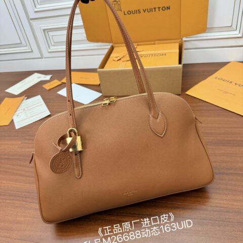 LV 独家(正品原厂进口皮)首发型号：M26688私品（163动态UID ）