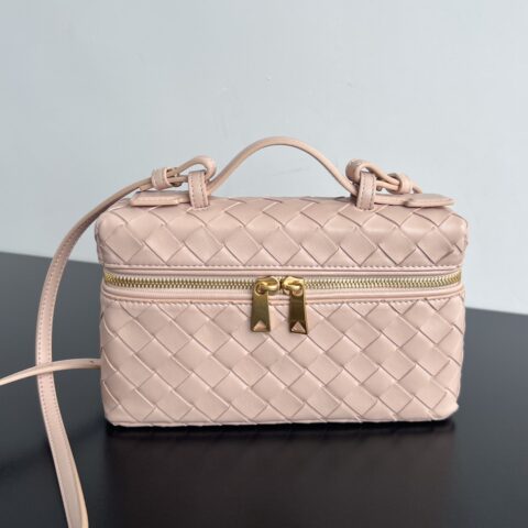 BV Vanity Case 绳带化妆包 789109 莲藕粉