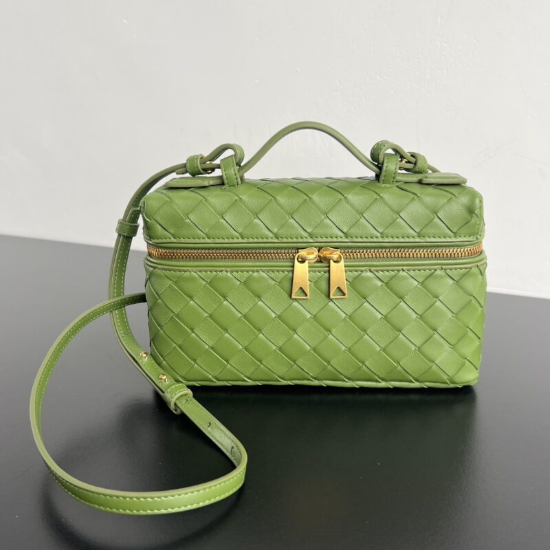 BV Vanity Case 绳带化妆包 789109抹茶绿