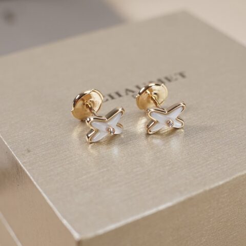 CHAUMET 经典白贝母交叉耳钉