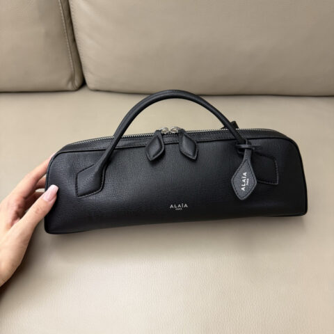 ALAÏA-LE TECKEL 短柄腊肠犬包 型号：06026 山羊皮 黑色