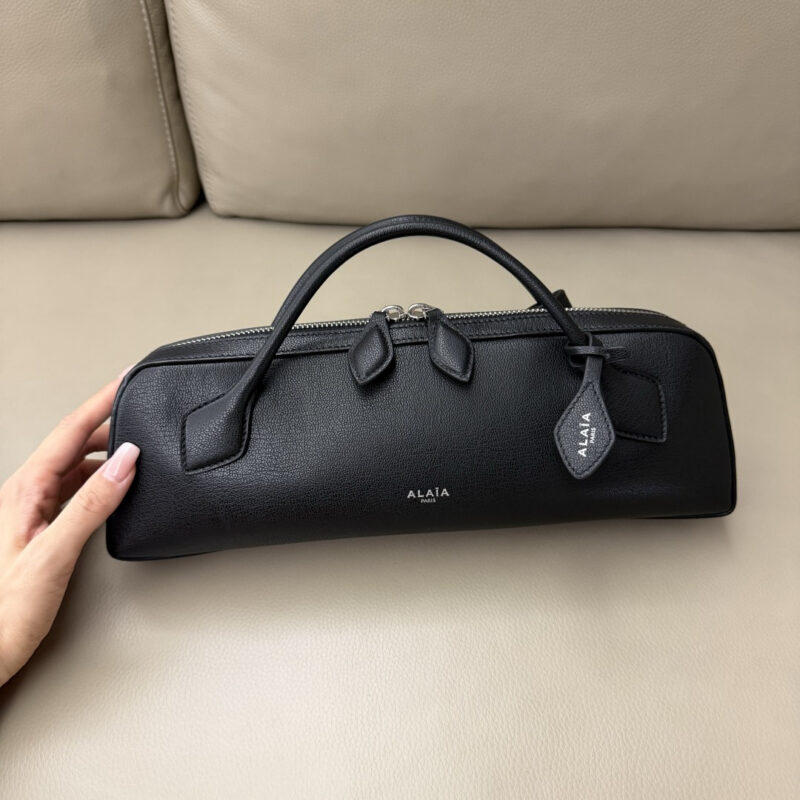 ALAÏA-LE TECKEL 短柄腊肠犬包 型号：06026 山羊皮 黑色
