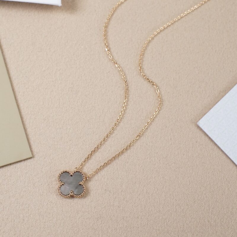 Van Cleef&Arpels vca四叶草灰贝母单花项链