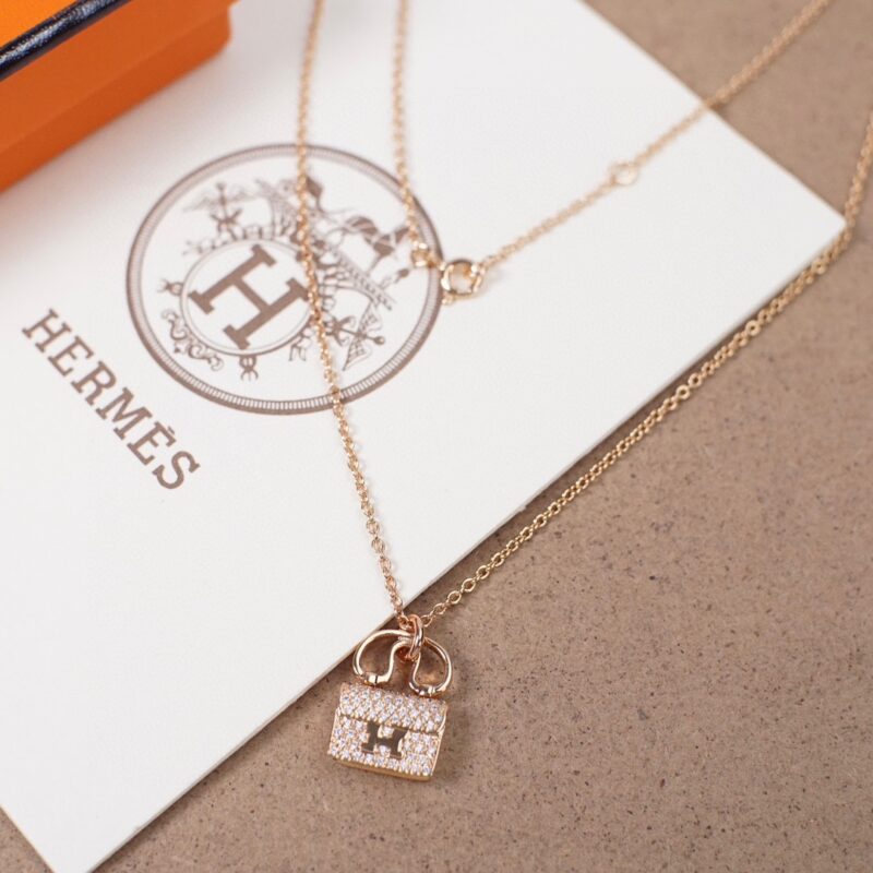 HERMES 爱马仕满钻包包项链
