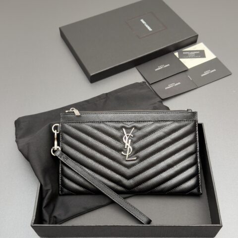 YSL MATELASSE绗缝粒面压印皮革手包 编号:423297   黑色球纹/银扣