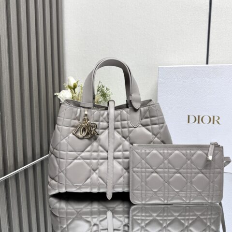 DIOR Toujours 手袋 型号：2821〔灰色皮里中号〕