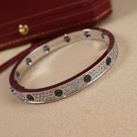 Cartier 卡地亚满天星黑钉手镯
