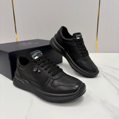 PRADA 新款男士小牛皮运动鞋