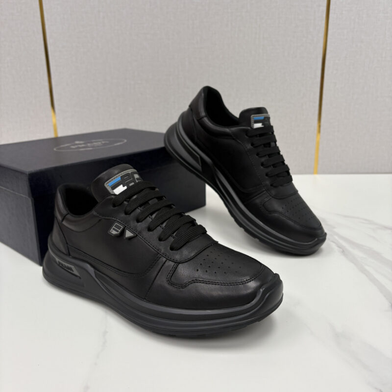 PRADA 新款男士小牛皮运动鞋