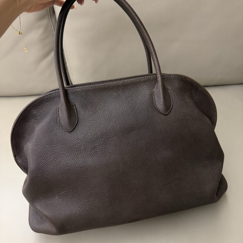 THE ROW Agnse 15 Bag马鞍皮荔枝纹 型号:TR1219 巧克力棕