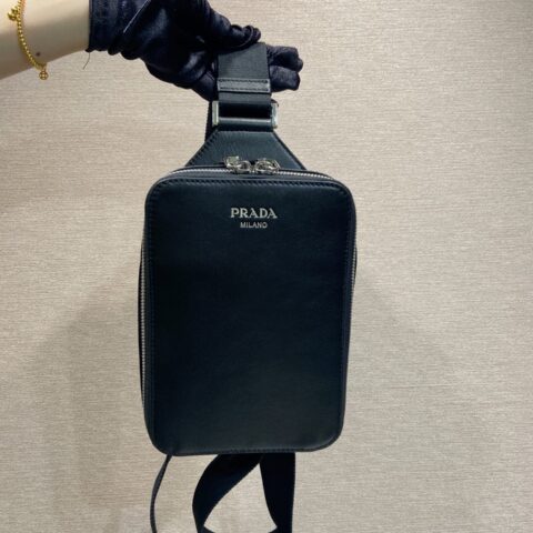 PRADA 新品胸包🎉2VZ106-1