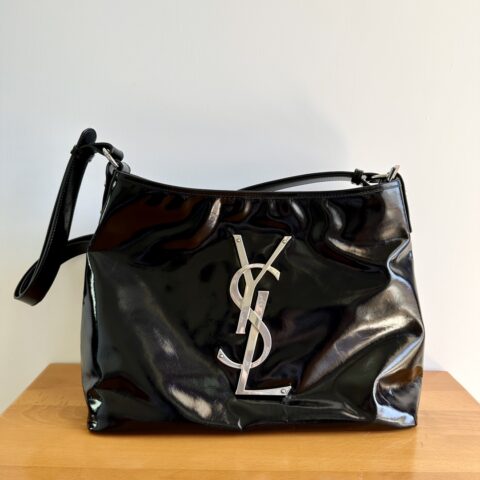 YSL 𝙔家中古包酷酷的风格 型号：713968