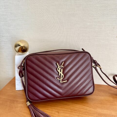 YSL ️️𝗟𝗢𝗨相机包 型号：520534酒红金扣