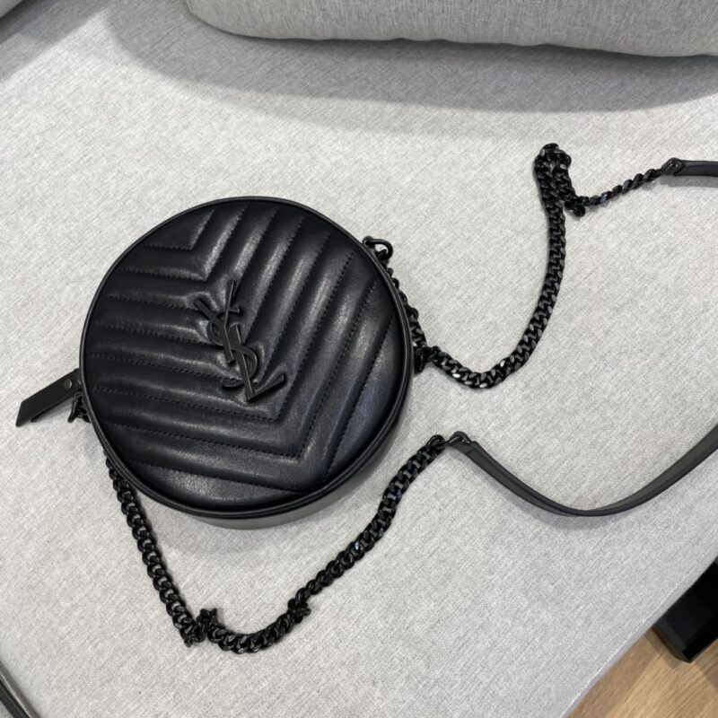 YSL 𝑽𝑰𝑵𝒀𝑳𝑬 圆饼包_枪黑 型号:610436
