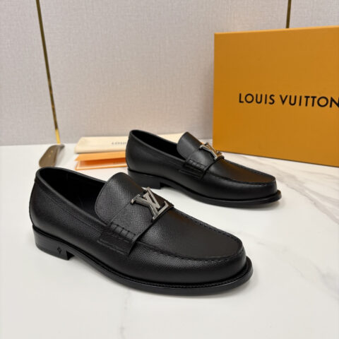 LV 新品乐福鞋