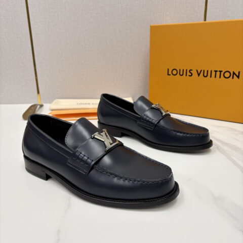 LV 新品乐福鞋