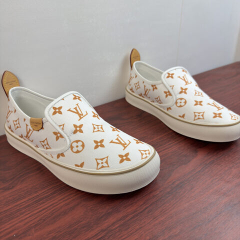 LV LAGOON帆布便鞋 货号：0318套脚 白色