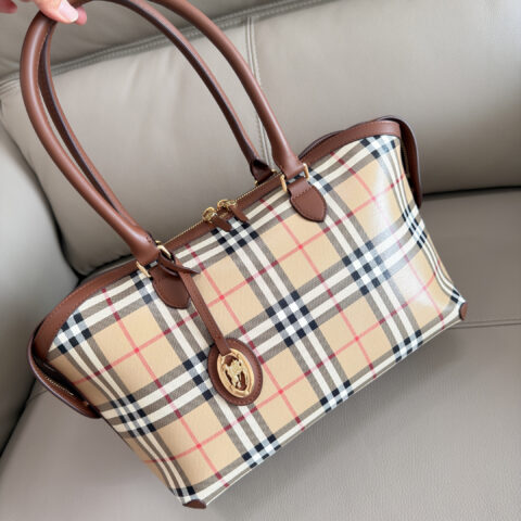 Burberry 新款格纹托特包 型号0481