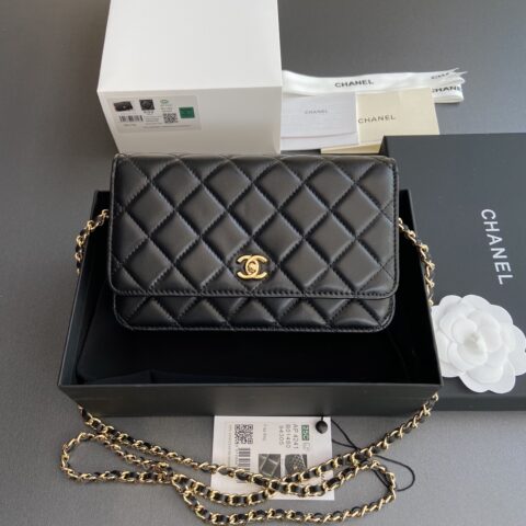 CHANEL 小香进口意大利小羊皮 货号:AP4241黑色羊皮金色鋼唛