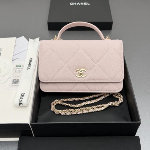 CHANEL 新款手柄WOC大号菱格绣花链条包系列货号:AP4931浅粉细球大菱格纹金色五金