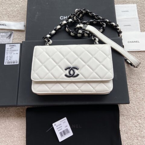 CHANEL 小香进口意大利颗粒小牛皮 货号:A81059 白色细纹黑色钢唛